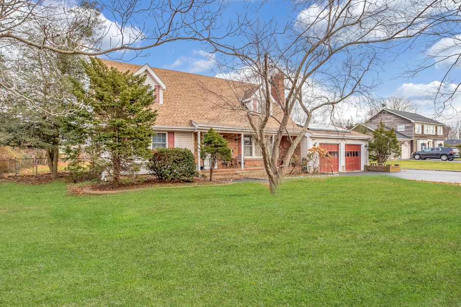 491 Sylvan Avenue, Bayport, NY 11705, Presented by Christian Bastian